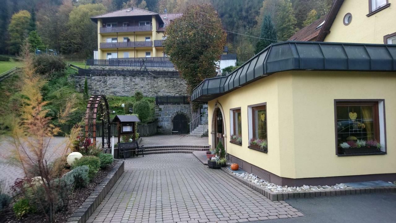 Gasthof Hotel Schwarzes Ross Bad Berneck im Fichtelgebirge Exterior photo